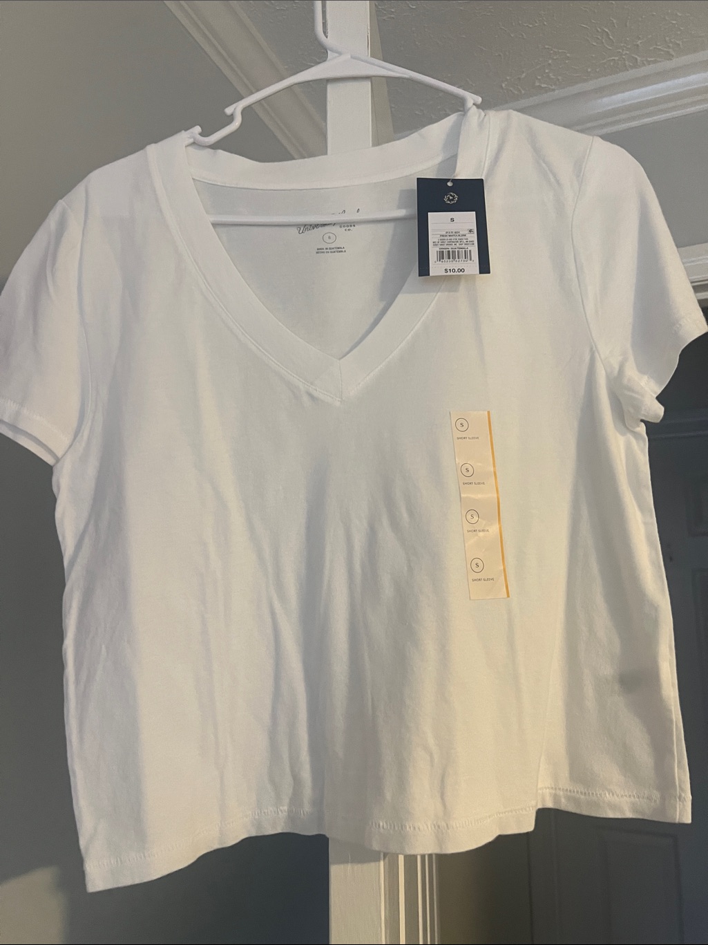 Women's White V-Neck Short Sleeve Top